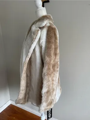 XOXO Two-Tone Faux Fur Coat in Cream & Tan thumbnail 6