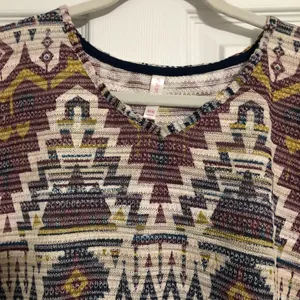 Boho Aztec western print‎ shirt tassel detail Xhilaration women’s size medium thumbnail 8
