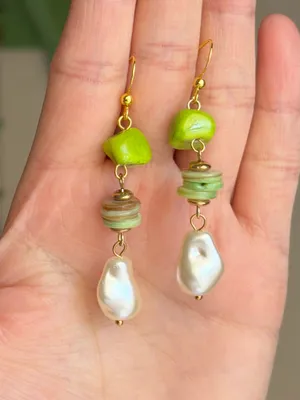 Handmade stone beads shell mix dangle earrings 🌀💚  thumbnail 5