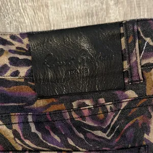 Robert Graham Women’s Deidre Collector‎ Multi Animal-Print Skinny Jeans Pants thumbnail 10
