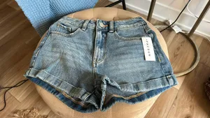 PacSun Mom Short thumbnail 1