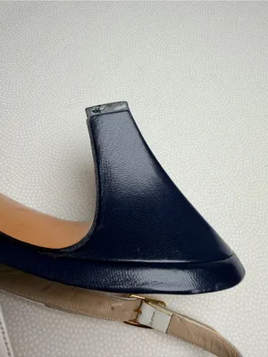 Salvatore Ferragamo Slingback Heels 8B White Navy Leather Italy Vintage 1980’s thumbnail 11
