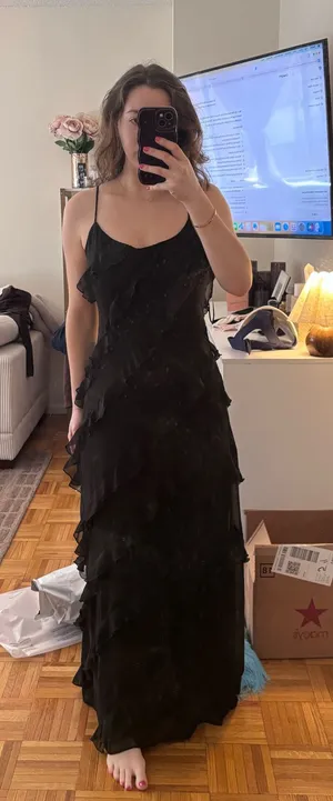 Black dress  thumbnail 1
