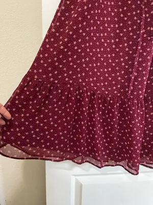 LOFT Flowy Chiffon Midi Dress Maroon Floral Ruffle cap Sleeve Sz M Fem Romantic thumbnail 3
