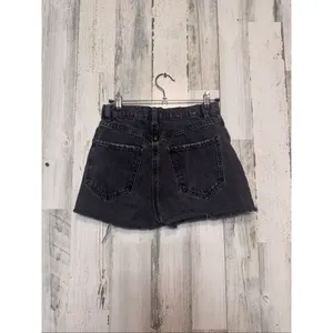 Garage Denim Distressed Jean Shorts Womens 0 24 Faded Black Raw Hem Cutoffs thumbnail 4