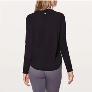 Lululemon Black Wrap Top Women’s Long Sleeve Casual Size 12 thumbnail 3