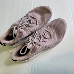 Nike Renew Pink Mesh Running Shoes Sneakers Womens 9 Casual Classic Comfort thumbnail 4