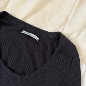 Abercrombie and fitch Women’s Ribbed Long-Sleeve Scoop Neck Top thumbnail 2