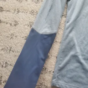 The North Face 1/4 zip in gray size XS women's fits girls size 10-12 wor… thumbnail 3