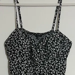 As U Wish Capri Romper – Size XL – Breezy & Stylish thumbnail 8