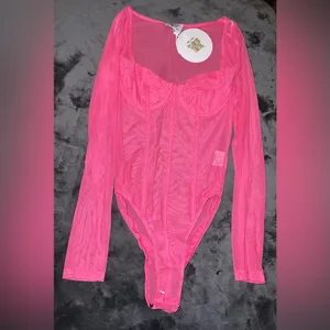 Princess Polly Leonie Bodysuit in Pink Size 2 New with tag thumbnail 5