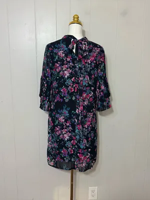 Neiman Marcus Floral Chiffon Pleated Bell Sleeve Shift Dress Size 8 thumbnail 5