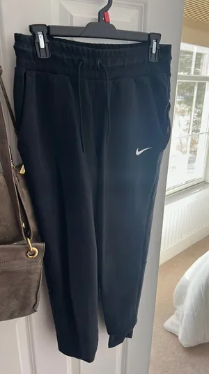 Nike Jogger Sweatpants Black Women’s thumbnail 1