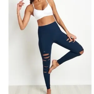 Alo Blue Ripped Warrior High Rise Yoga Leggings‎ thumbnail 2