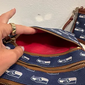 Dooney & Bourke Seattle Seahawks NFL Navy Logo Crossbody and Wristlet Set! thumbnail 8