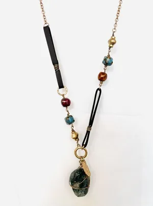 Opera Necklace Gold thumbnail 2
