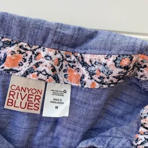 Canyon River Blues Button top Size Medium blue‎ chambray thumbnail 6