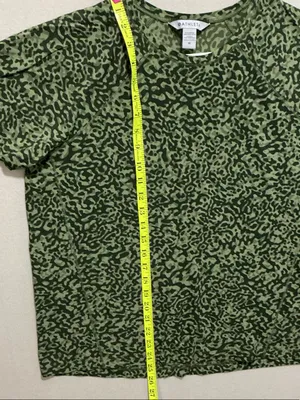 Athleta Olive Green Camo-Pattern Short Sleeve Tee thumbnail 3