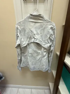 Lululemon Define Jacket White Grey Floral Print Size 10 thumbnail 5