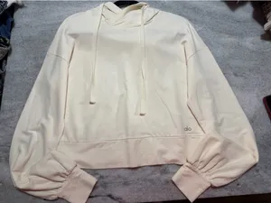 Alo Yoga Cropped Hoodie medium thumbnail 1