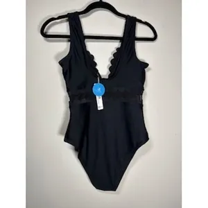 Cupshe NEW One Piece Swimsuit Black Scalloped Mesh V-Neck Bathingsuit Classic‎ thumbnail 4