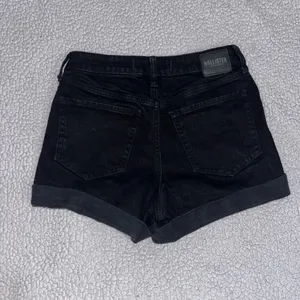 Hollister Ultra High-Rise Shorts thumbnail 3