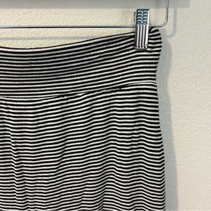 Athleta Black and White Striped‎ Stretch Knit Pencil Skirt Size S thumbnail 3