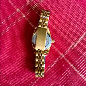 Dressy vintage SUCCESSo ladies watch 🌟🌟🌟🌟 thumbnail 3