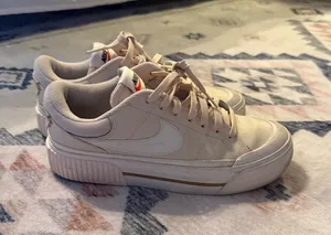 Nike Blazer Low Platform thumbnail 1