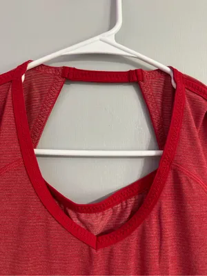 lululemon athletica Team Spirit Tech Short Sleeve Shirt Size 2 thumbnail 10