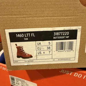 Women's 7 Dr. Martens 1460 Lace to Toe Fur Lined Buttersoft Nubuck Boots Brown‎ thumbnail 11