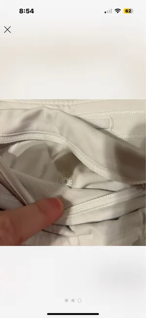 Lululemon white speed up shorts 2.5” No flaws Size 8 thumbnail 3