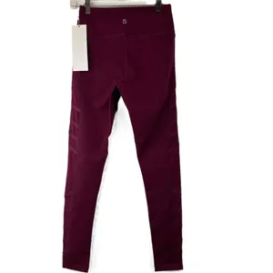 BuffBunny Burgundy Patterned Mesh Side Panel Leggings Size Medium New with tags thumbnail 4
