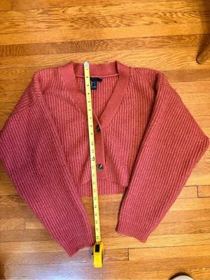 Forever 21 Cropped Button V-Neck Cardigan - Rose thumbnail 9