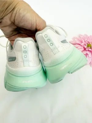 Saucony Guide 17 Women’s Running Shoes Lace Up Sneakers White Jade Green thumbnail 9