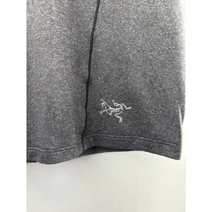 Women’s Arc’Teryx Small Dark Gray Sport T-Shirt thumbnail 3
