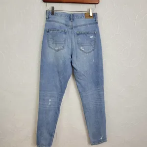 American Eagle Blue Distressed Mom Jean Ripped Knee Fashion thumbnail 2