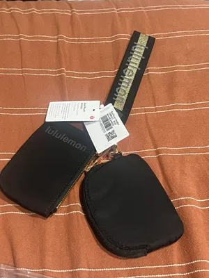 Lululemon Dual Wristlet NWT Black & Gold thumbnail 2