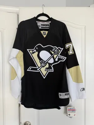 NWT Pittsburgh Penguins Malkin Jersey thumbnail 1