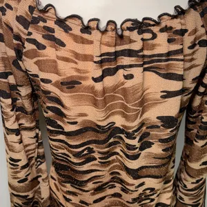 Y2K Jostar Brown Gold Animal Print Glitter V-Neck Bell‎ Sleeve Top USA Made M/L thumbnail 2