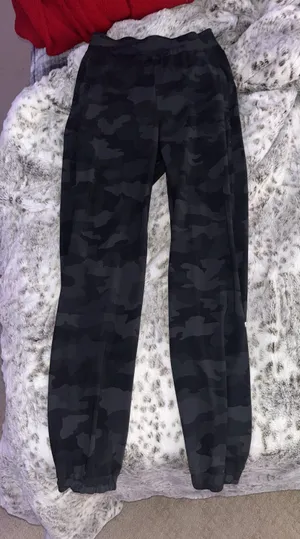Lululemon Camo Joggers thumbnail 1