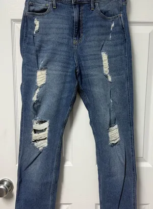 Hollister Ripped Ultra High-Rise mom Jeans 9R thumbnail 1