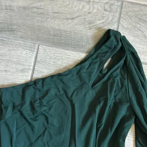Pretty garden one shoulder dress Green Size M thumbnail 3