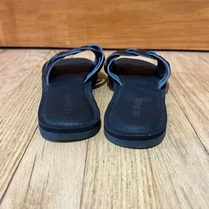 Black Sandals Sleek Design thumbnail 5