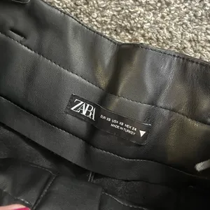 Zara Black faux Leather High Waisted Tie Belt Loop Shorts With Pockets XS thumbnail 2