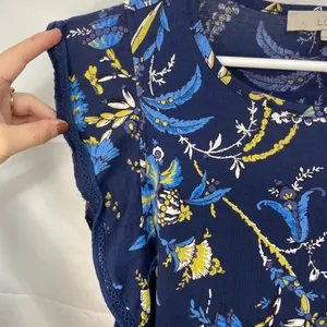 Ann Taylor LOFT women's blue floral crocheted loose sleeve‎ relaxed scoop blouse thumbnail 2