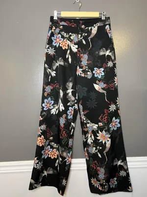H&M Pants Womens 8 Black Floral Bird Print Wide Leg Crepe Stretch Dress Pants thumbnail 2