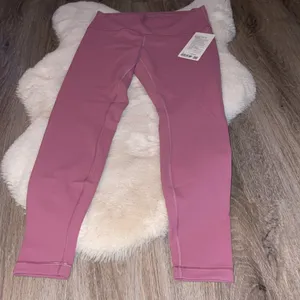 Lululemon Wunder Train HR Tight 28” Size 12 thumbnail 11
