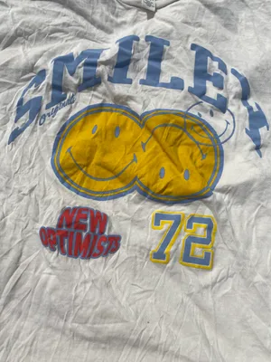H&M smiley and  oversized Tshirt thumbnail 9
