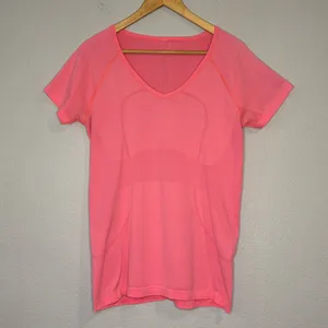 Lululemon Swiftly Tech V neck short sleeve athletic tee top flash pink size 10 thumbnail 3